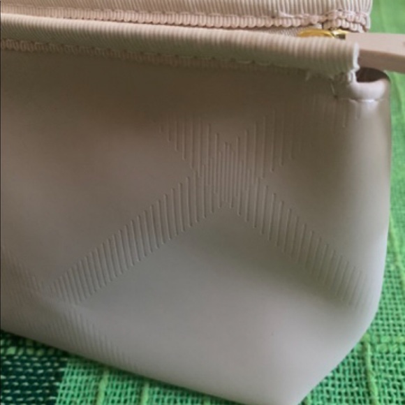 🆕 Burberry Beauty Cosmetic Bag
